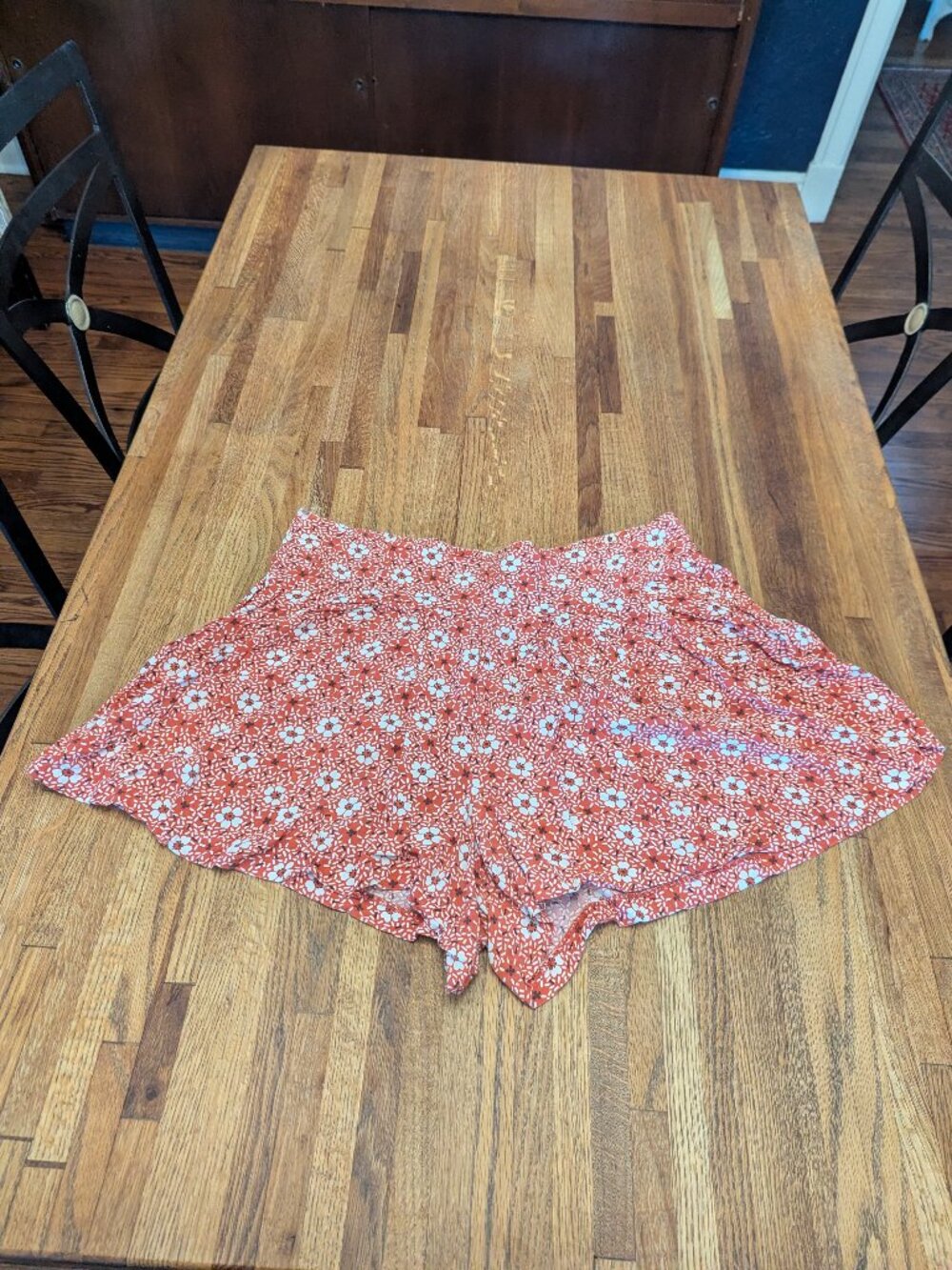 Cute Red Black White Shorts Flowers and Sprinkles Looks like a Skirt